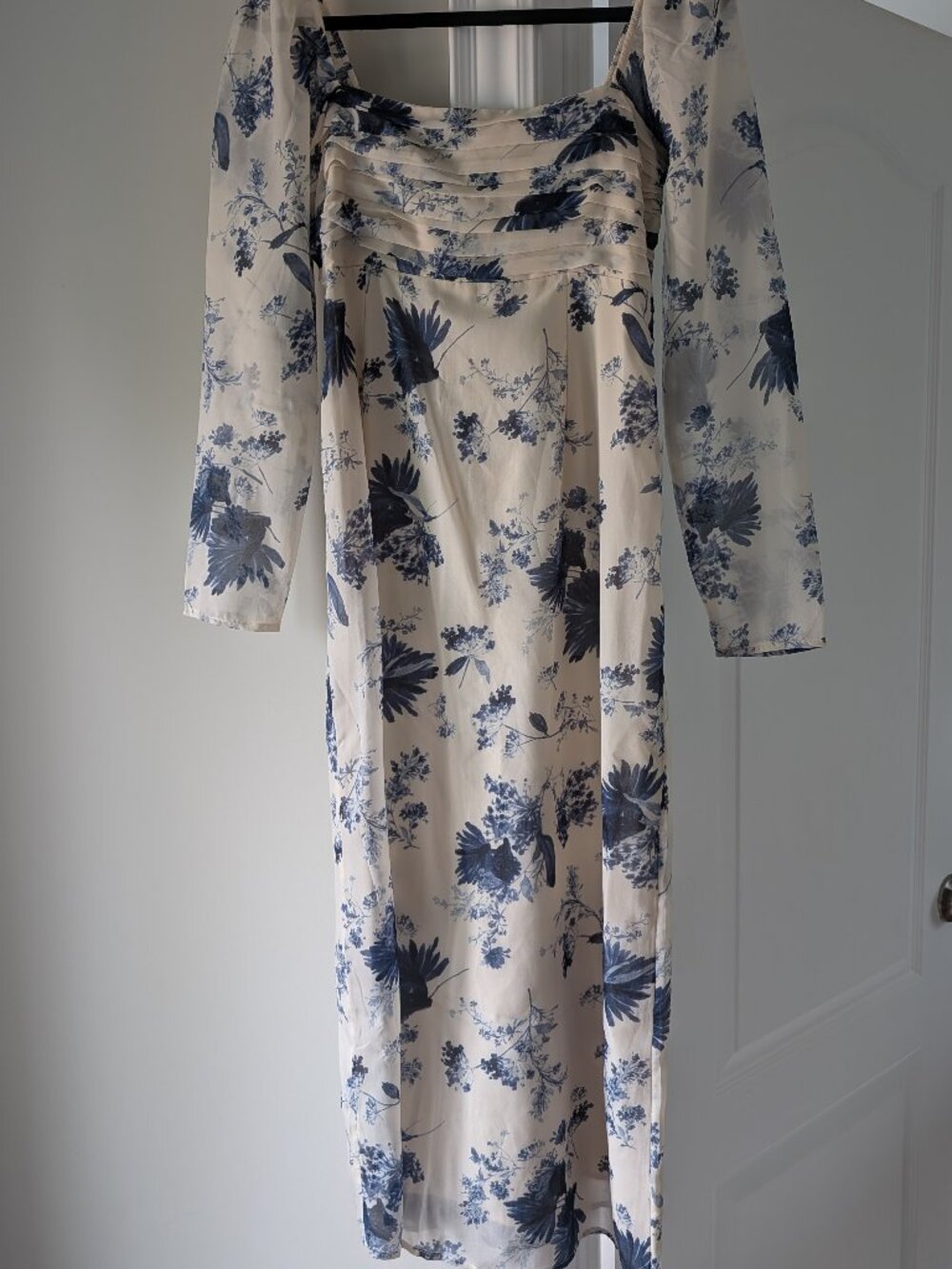 Abercrombie & Fitch Emerson Chiffon Long-Sleeve Midi Dress, Blue Floral